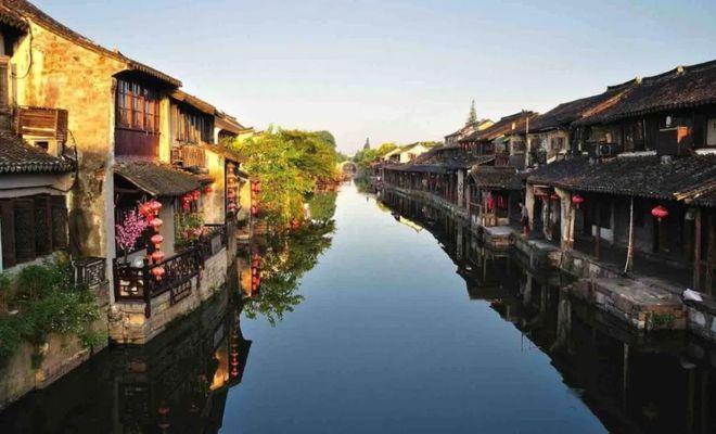 探秘直击全国各地高校毕业典礼,各地的高校毕业典礼都有什么特点?,解答你的疑惑